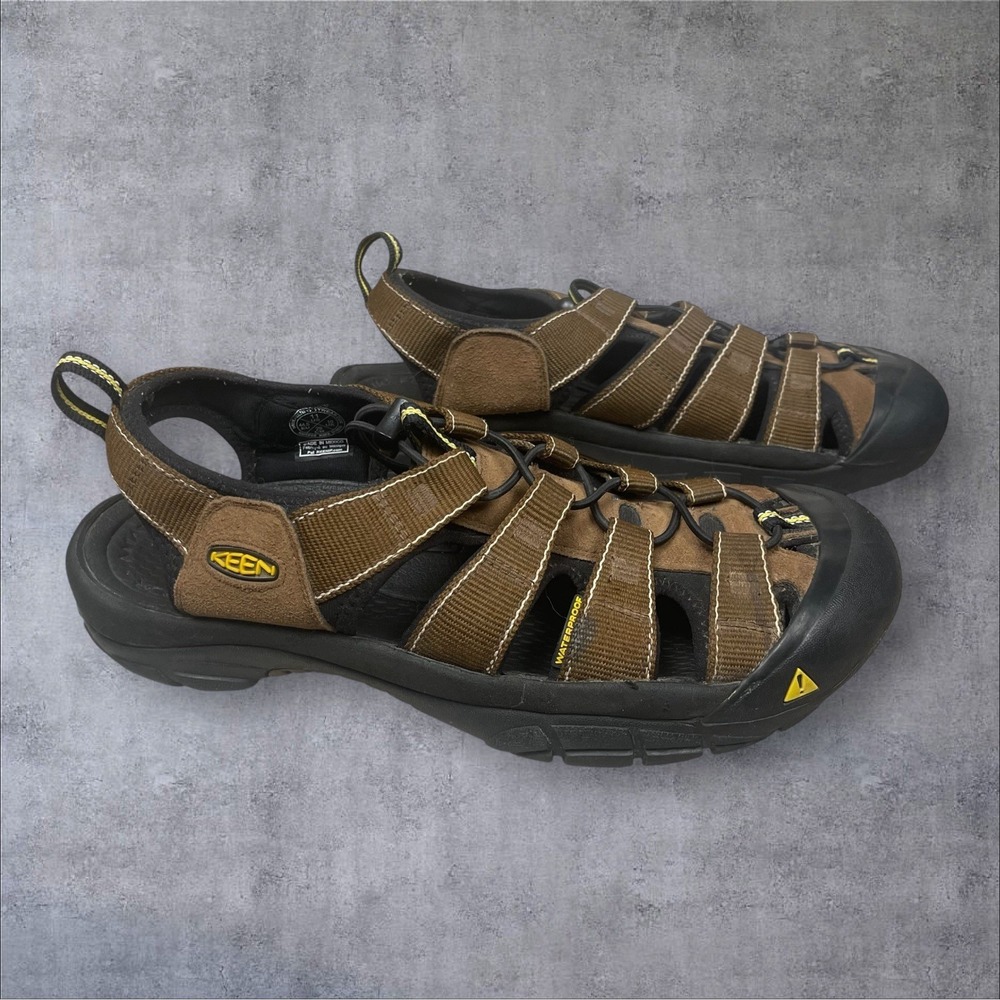 KEEN Newport H2  Brown Waterproof Hiking Closed Toe  Sandals Mens 11  Fisherman